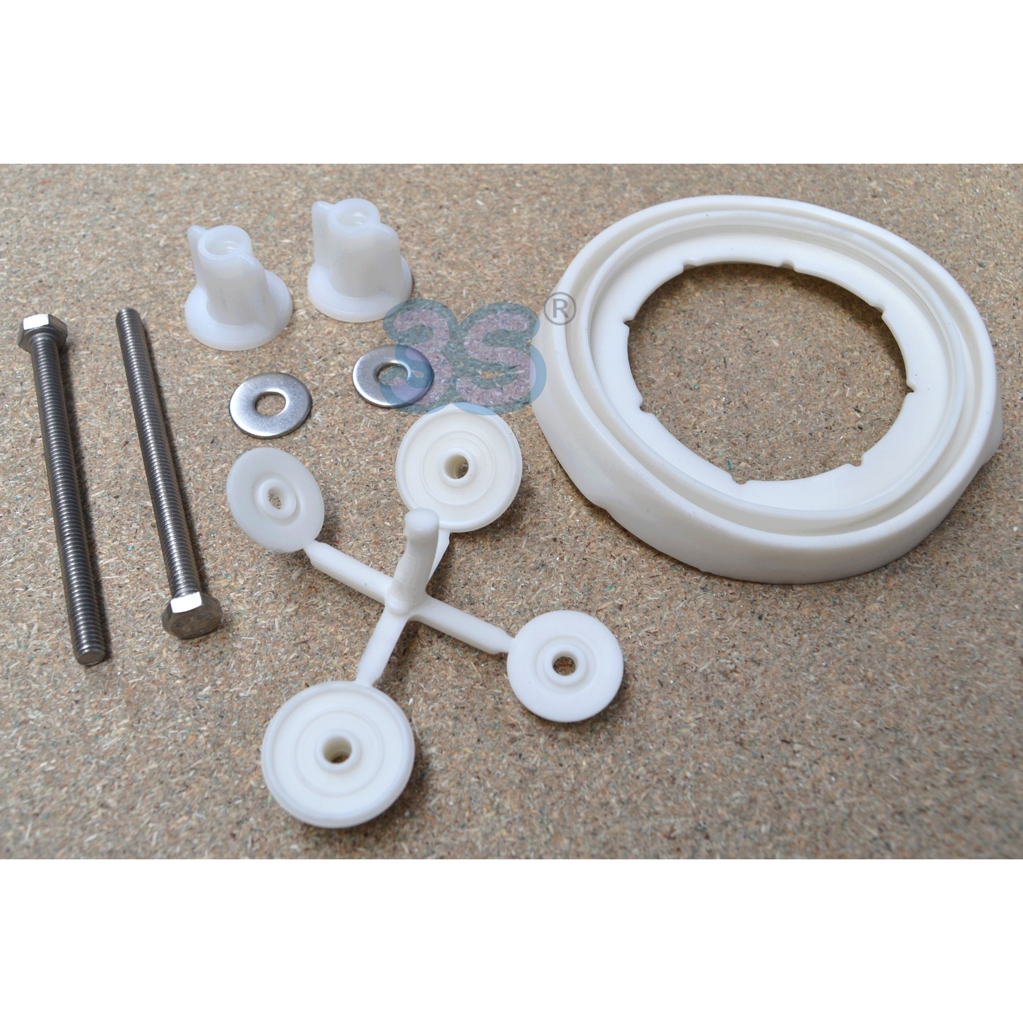 Kit de fixation universel pour réservoirs de toilettes monoblocs