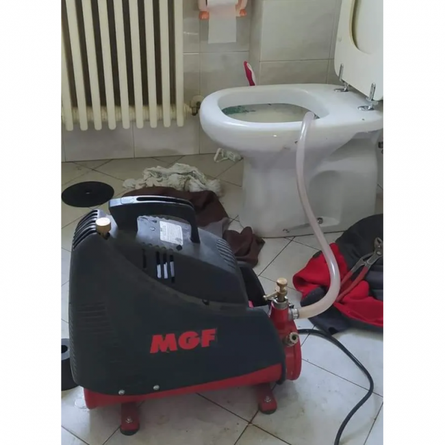 Pompe de débouchage de canalisations MGF BLITZ + compresseur d'air